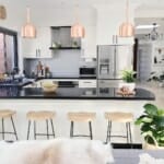 Луксозни кухни в различни интериорни стилове Луксозна кухня в бяло и черно