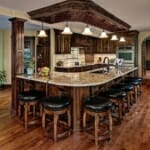 Луксозни кухни в различни интериорни стилове Луксозна кухня в рустик стил