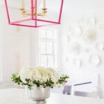 Непреходната визия на кухня в бяло и златисто Непреходната визия на кухня в бяло и златисто