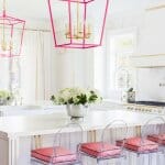 Непреходната визия на кухня в бяло и златисто Непреходната визия на кухня в бяло и златисто