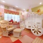 Детска стая с легло каляска