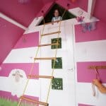 Детска стая с кула