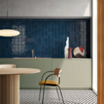 Тенденции в кухненския дизайн Тенденции в кухненския дизайн: Кухня с преобладаващо синьо и бежово