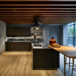 Тенденции в кухненския дизайн Тенденции в кухненския дизайн: Кухня в земни тонове и акценти от мед