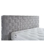 Тапицирано легло в светлосив цвят с широка табла детайли, табла