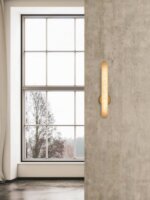 Луксозен аплик от естествен алабастър и месинг интериор