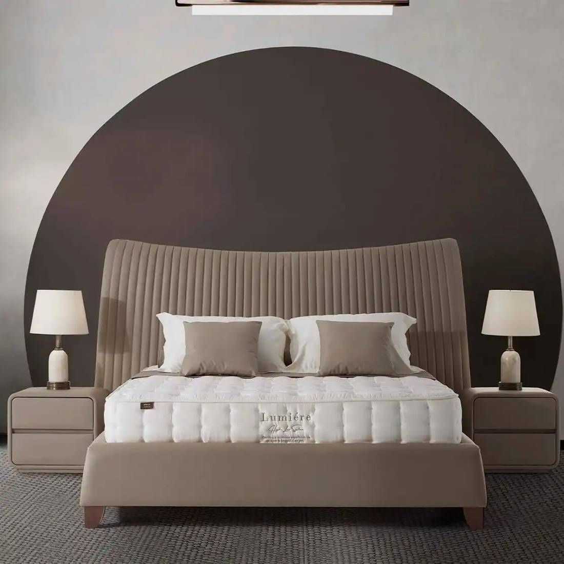 Луксозно тапицирано легло с висока табла-интериор Луксозно тапицирано легло с висока табла-интериор