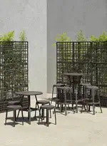 Кръгла градинска масичка M004 - интериорна снимка