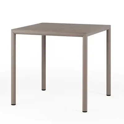 Квадратна градинска маса M009