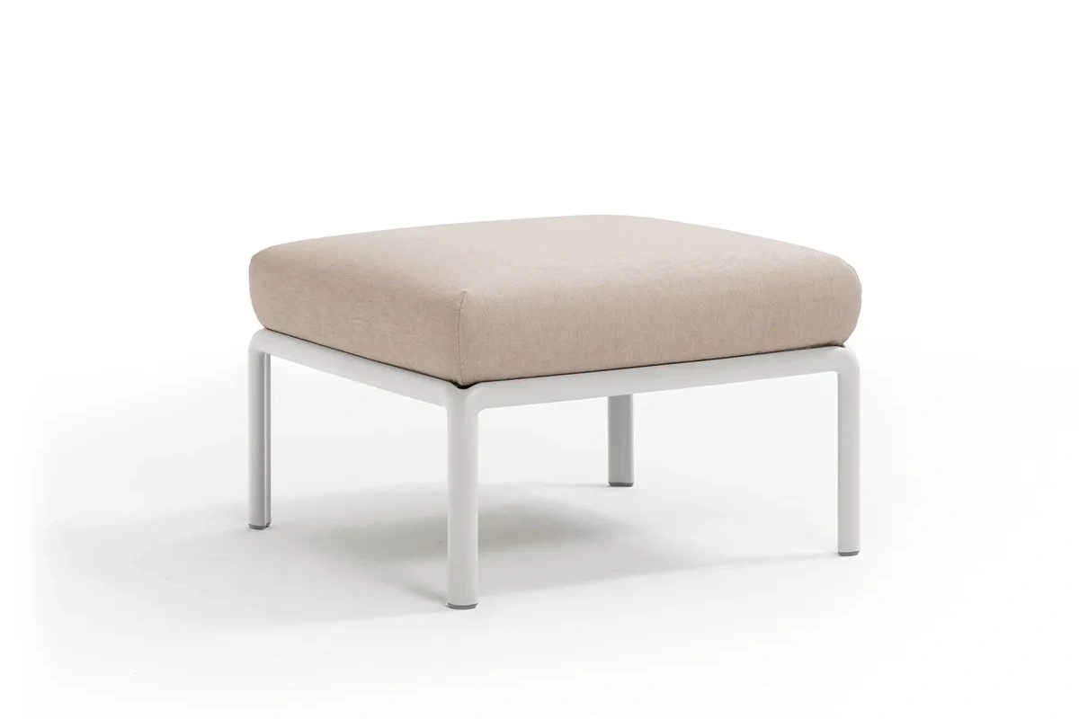 Градинска табуретка T008 - бежов цвят Градинска табуретка T008 - бежов цвят