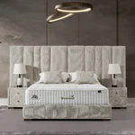 Луксозно тапицирано легло с голяма табла