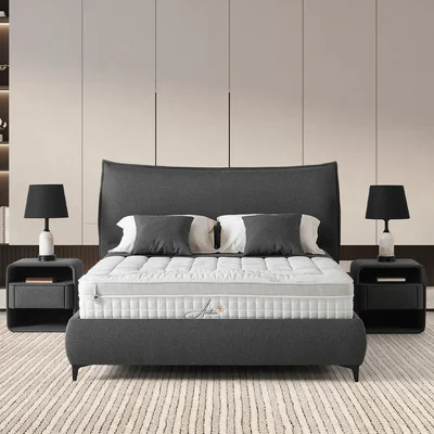 Тапицирано легло с ракла и табла с формата на възглавница