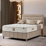 Тапицирано легло с висока табла-интериор